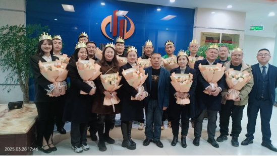 感恩有你，成长路上我们携手前行 —中国尊龙官方集团举办第一季度员工集体生日Party